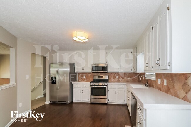 Building Photo - 208 Moore Valley Way