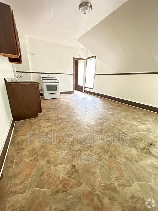 Garfield Heights Apartments under 1,500 Milwaukee, WI 1 Rentals