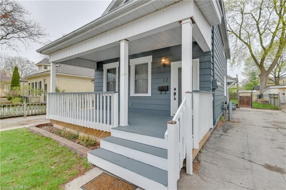 Primary Photo - Stylish 1 Bedroom Unit in Downtown London ...