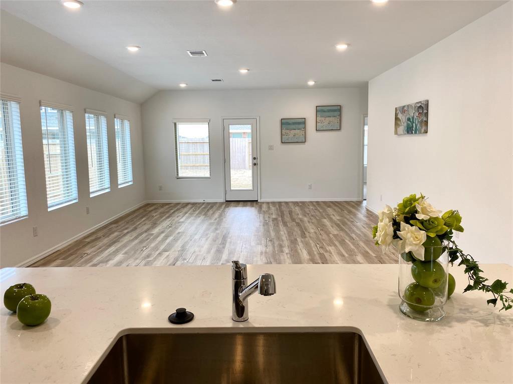 Foto principal - 3802 River Sand Rd