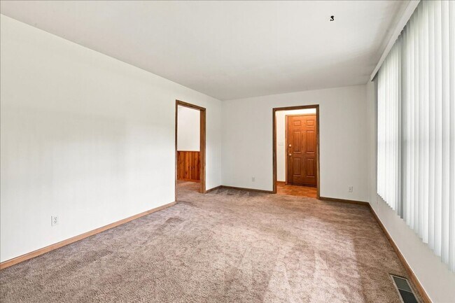 Foto del edificio - 5420 N Sadlier Dr