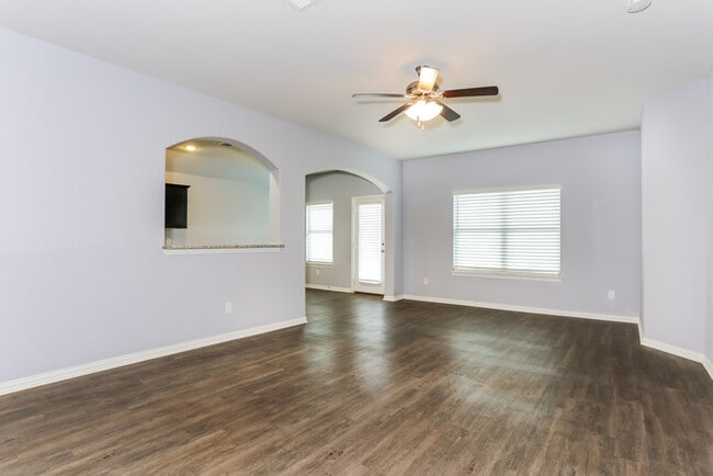 Building Photo - 9021 Curacao Dr