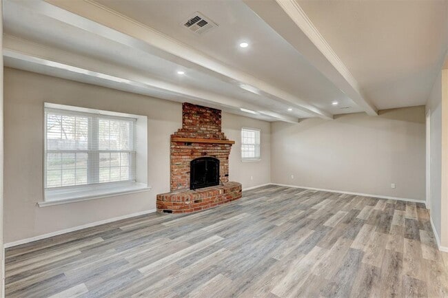 Building Photo - 206 Del Mar Dr