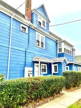 Building Photo - 60 Bridgeman St