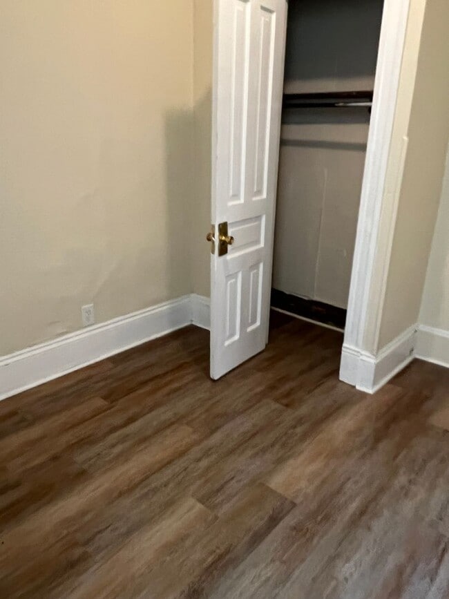 Building Photo - 1249-1251-1251 N 34th St