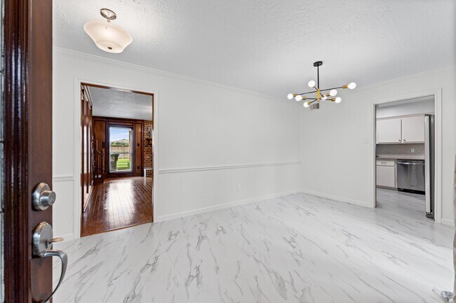 Foto del edificio - 110 Shadow Wood Dr