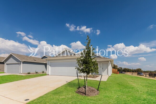 Building Photo - 3000 Burmese St