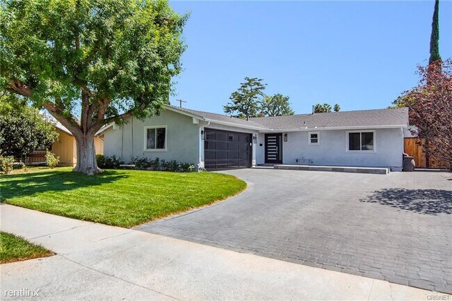 Building Photo - 3 br, 3 bath House - 23360 Mobile St