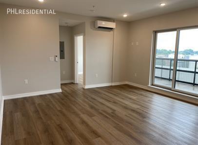 Foto principal - 2616 W Girard Ave