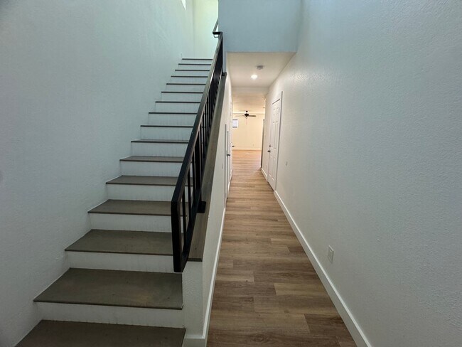 Foto del edificio - 516 E Reed St