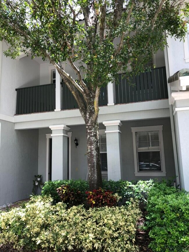 Foto del edificio - 924 NW 18th Ave
