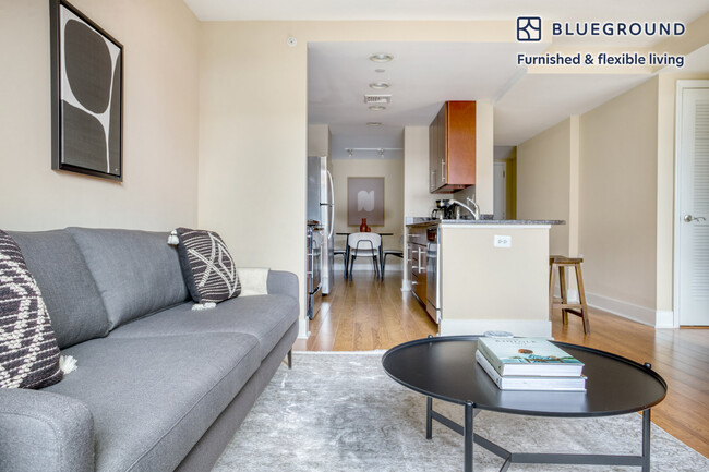 Building Photo - 425 L St NW