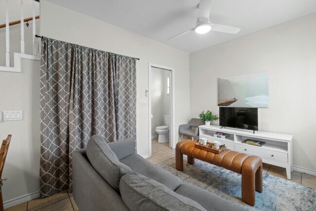 Foto del edificio - 4603 Lennox Dr