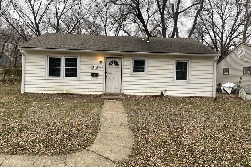 315 SE 34th St, Topeka, KS 66605 House Rental in Topeka, KS