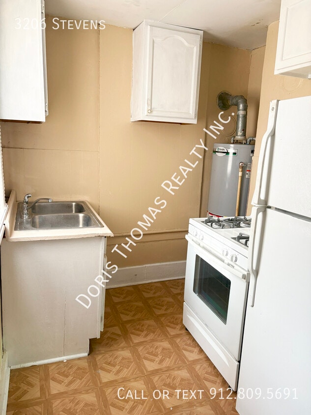 Building Photo - 3206 Stevens St