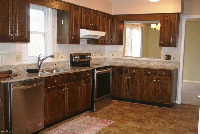Foto del edificio - 4 br, 3.5 bath House - 1492 Shadow Oaks Place