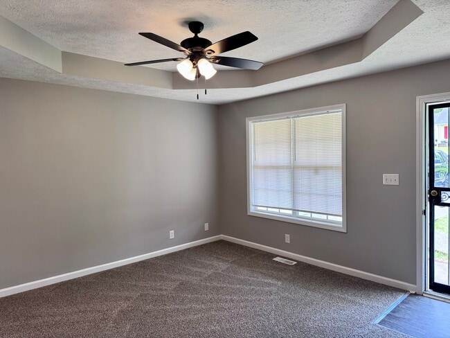 Building Photo - 357 Treeland Dr