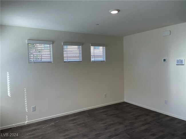 Building Photo - 1110 Ruby Sparrow St