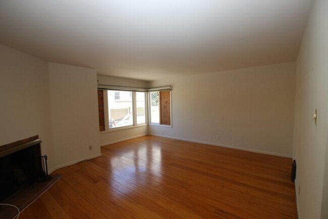 Building Photo - 1 bedroom in San Francisco CA 94115