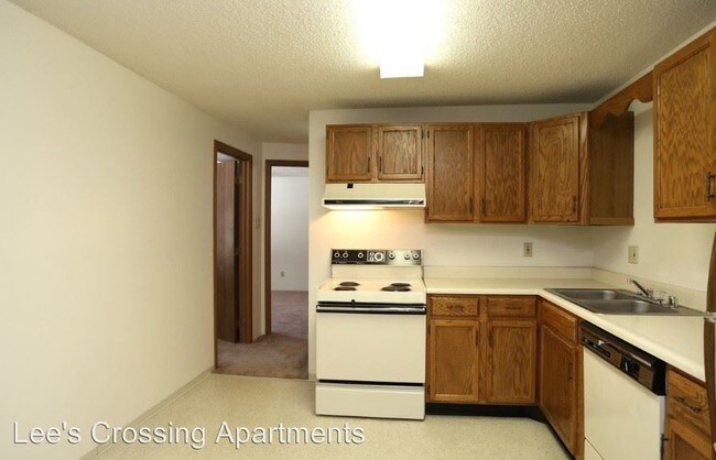 Building Photo - 5332 Lees Crossing Dr