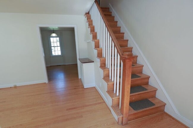 Foto del edificio - 2922 Overton Rd