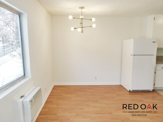 Building Photo - 1939 Argyle Ave