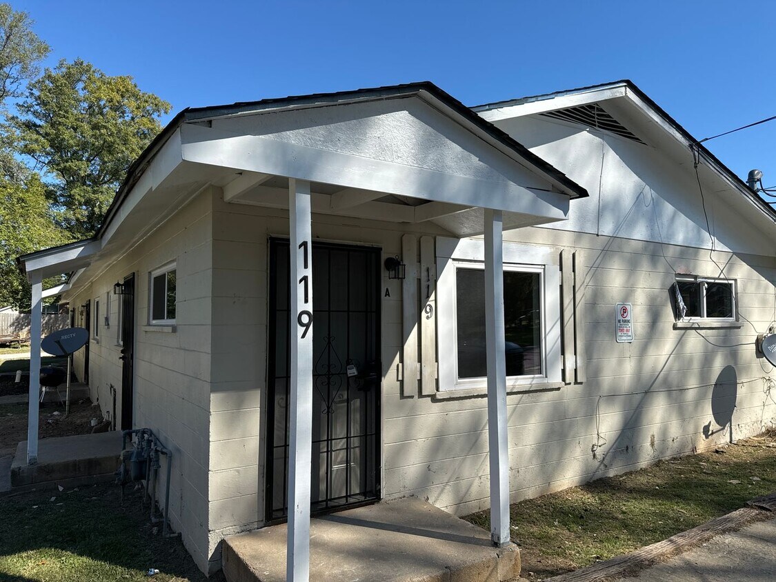 Primary Photo - 119 Blanton Ave