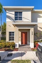 Building Photo - 540 NE 5th Terrace