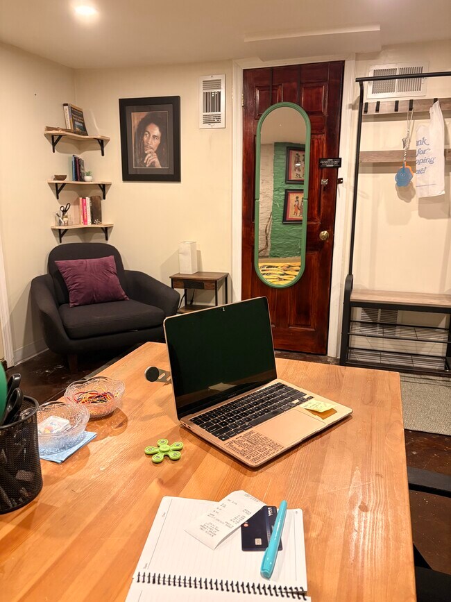 Foto del edificio - 1450 Union St