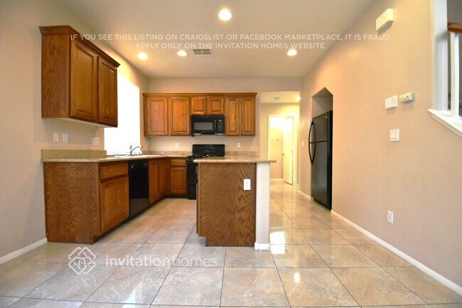 Building Photo - 7641 Pallon Ave