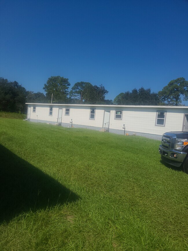 Building Photo - The Horizon 1507