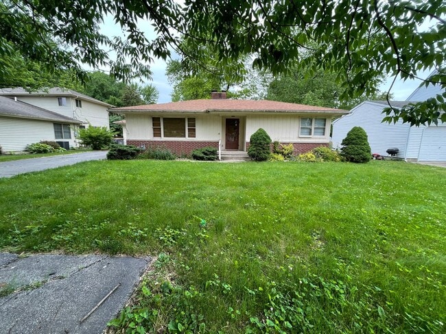 Building Photo - 3 Bedroom House Close to Ross-Ade and Mackey---WAIVED APPLICATION FEES!