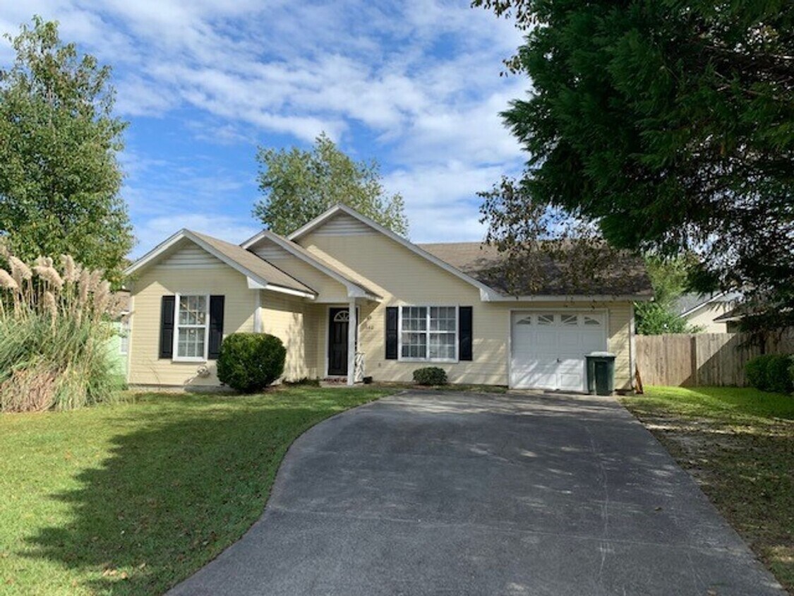 Foto principal - 3BD/2B in Blue Pool Subdivision