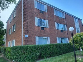 Building Photo - 8440 Skokie Blvd