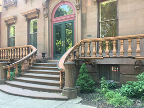Building Photo - 189 2nd St
