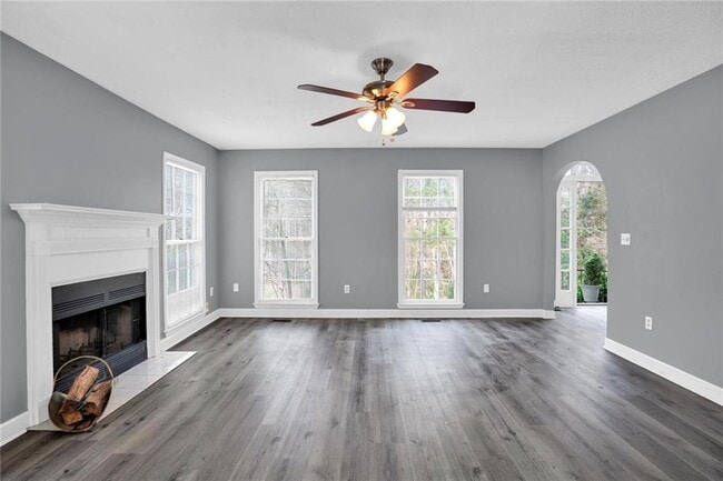 Building Photo - 3778 Rivaridge Dr