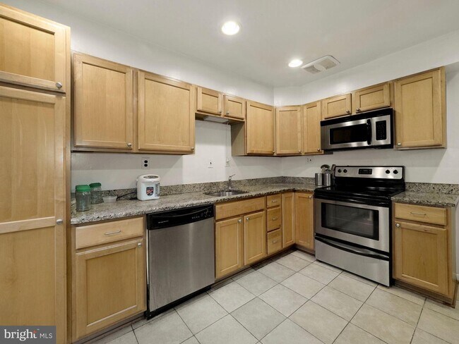 Foto del edificio - 6104 Stardust Ln