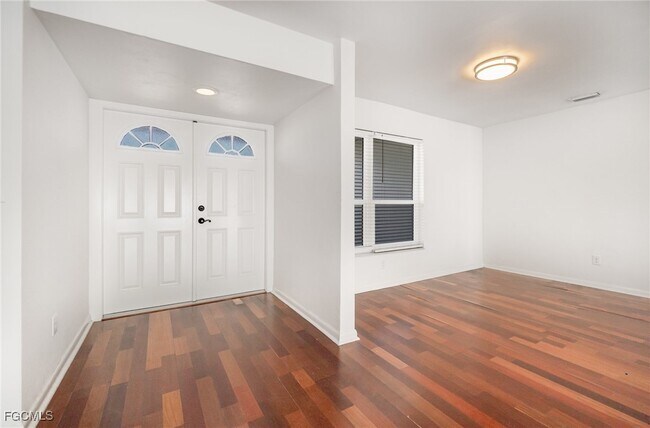 Foto del edificio - 3778 Hanover St
