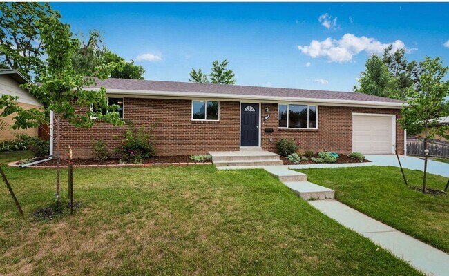 Foto del edificio - Modern 3 Bedroom 1 Bath Near Downtown Longmont!