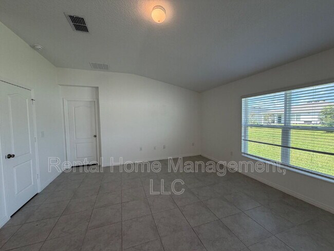 Building Photo - 3201 Sweet Acrs Pl