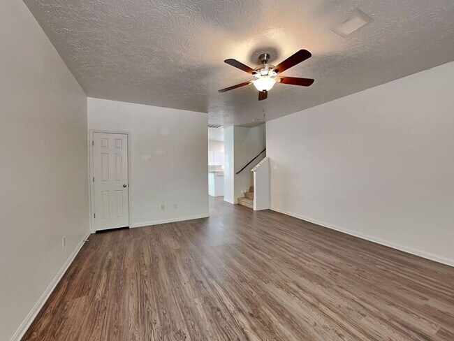 Foto del edificio - 3927 Hawthorn Glen Ct