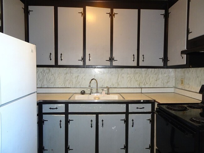 Foto del edificio - 2 Bedroom 1 Bathroom Apartment Rental in N...