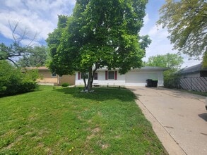 Building Photo - 2523 W Nebraska Ave