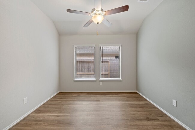 Foto del edificio - 7484 Caprock Cyn Ln