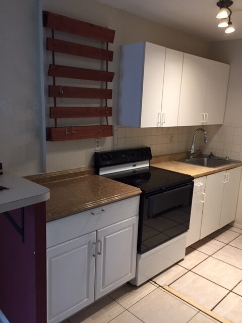 kitchen - 710 NE 17th Way