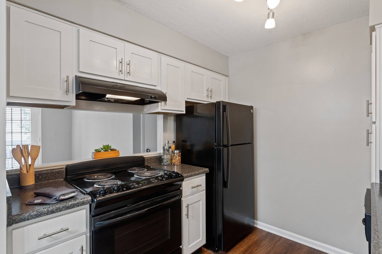 Villages at Spring Hill Apartments - 200 Kedron Pwky Pky Spring Hill ...