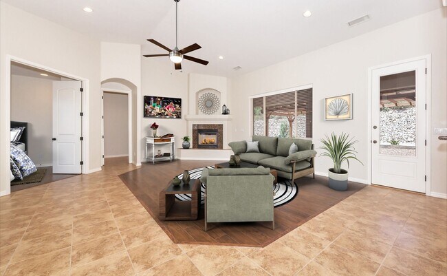 Foto del edificio - Pinion Oaks 4 Bedroom Home