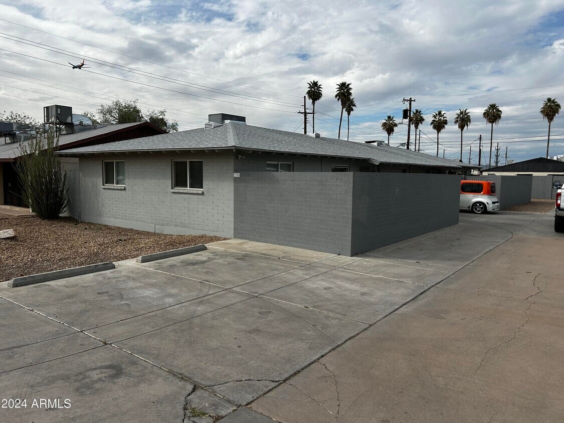 1326 W 5th St Unit A, Tempe, AZ 85281 Room for Rent in Tempe, AZ