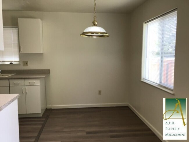Building Photo - Great price