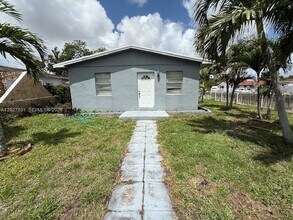 Building Photo - 3700 SW 56th Ave